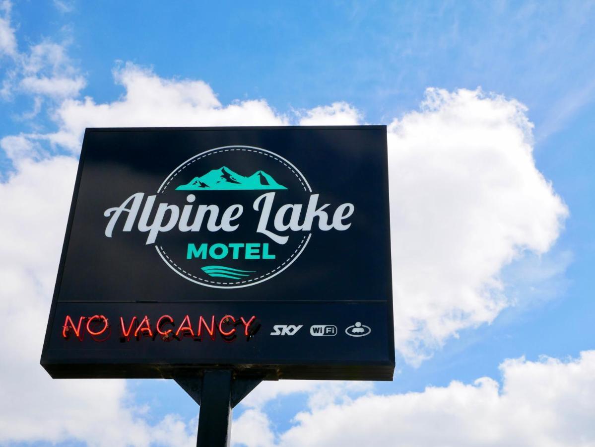 Alpine Lake Motel Taupomeer Buitenkant foto